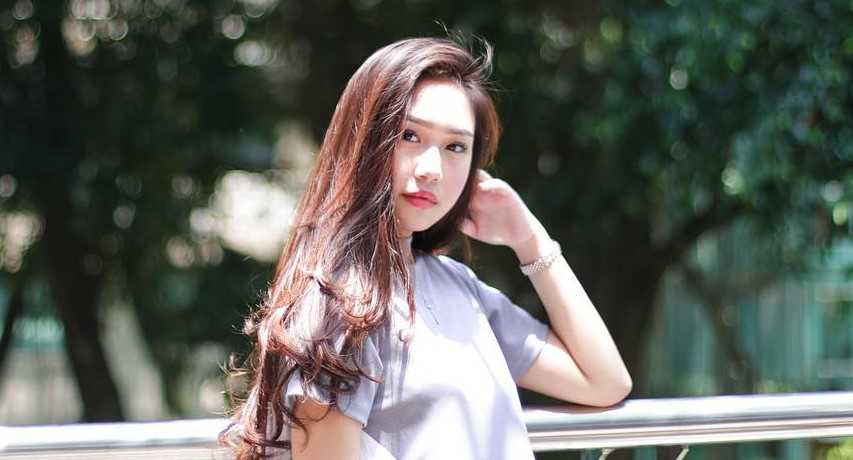 Profil Sisca Kohl, TikTokers yang Review Kepiting Harga Rp5 Juta hingga Keponakan Bos Tencent Profil Sisca Kohl, TikTokers yang Review Kepiting Harga Rp5 Juta hingga Keponakan Bos Tencent