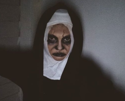 Halloween Pakai Kostum Valak Ada yang Bikin Ketawa Uzone Halloween Pakai Kostum Valak Ada yang Bikin Ketawa Uzone