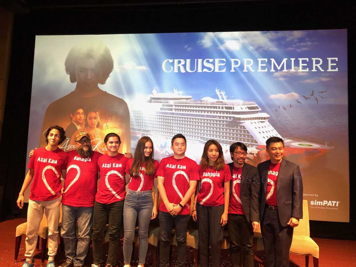 Genting Dream, Kapal Pesiar yang Jadi Tempat Gala Premiere Film Asal Kau Bahagia Genting Dream, Kapal Pesiar yang Jadi Tempat Gala Premiere Film Asal Kau Bahagia