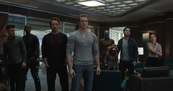 Selamat Hari Raya Avengers untuk Jamaah Marvel Selamat Hari Raya Avengers untuk Jamaah Marvel