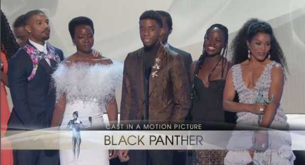 Warga Wakanda Akhirnya Diberi Penghargaan Warga Wakanda Akhirnya Diberi Penghargaan