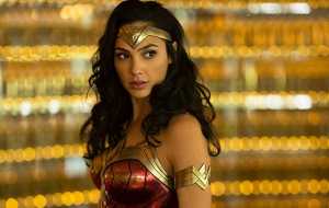 Gal Gadot Pakai Kostum Baru Wonder Woman: Lebih Warna Warni