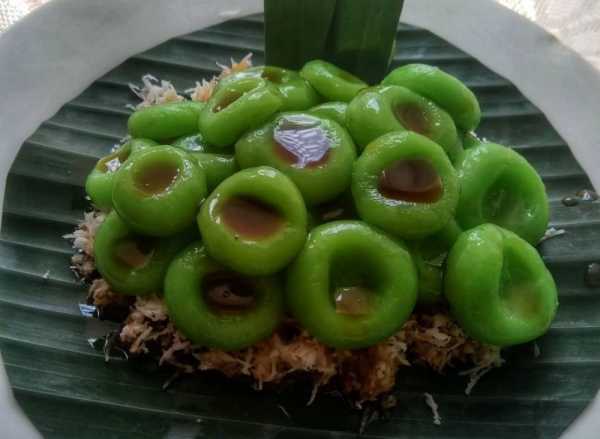 <i>Yum!</i> Ini 5 Kue Basah Khas Kutai Kartanegara, Calon Ibu Kota Indonesia <i>Yum!</i> Ini 5 Kue Basah Khas Kutai Kartanegara, Calon Ibu Kota Indonesia