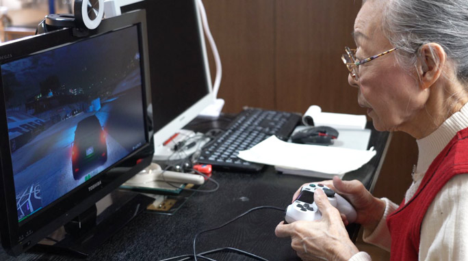 Nenek 90 Tahun Dinobatkan Jadi Gamer dan YouTuber Tertua di Dunia Nenek 90 Tahun Dinobatkan Jadi Gamer dan YouTuber Tertua di Dunia