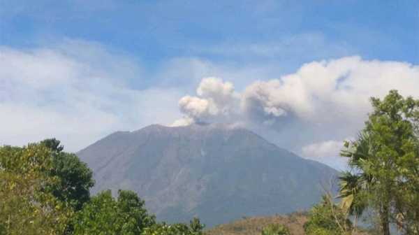 Amankah Menghirup Abu Vulkanik dari Letusan Gunung Agung? Amankah Menghirup Abu Vulkanik dari Letusan Gunung Agung?