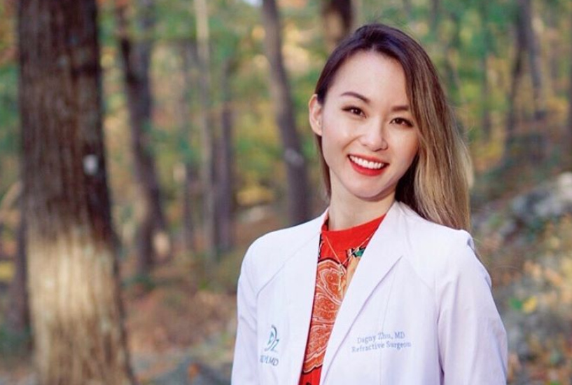 Dokter Cantik Ini Jelaskan Virus Corona Lewat TikTok Uzone