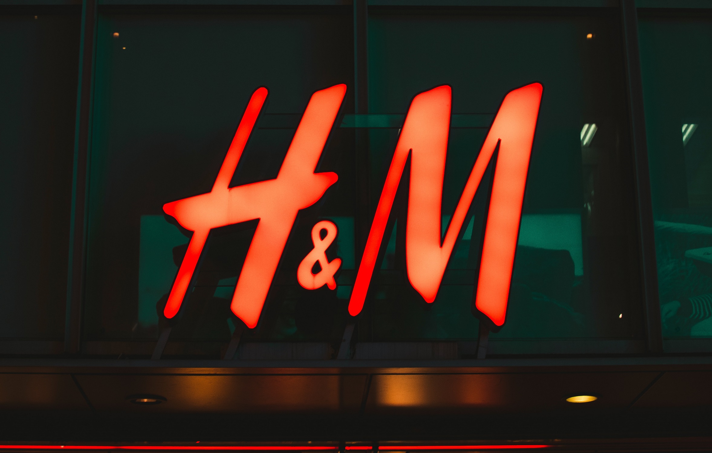 China Hapus H&M dari Situs <i>E-Commerce</i> karena Singgung Uighur China Hapus H&M dari Situs <i>E-Commerce</i> karena Singgung Uighur