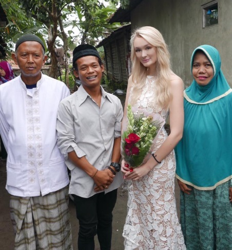 Polly Alexandria Robinson dan Nur Khamid Tampil di Brownis Siang Ini Polly Alexandria Robinson dan Nur Khamid Tampil di Brownis Siang Ini