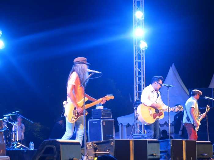 NAIF Doyan Melawak di Panggung NAIF Doyan Melawak di Panggung