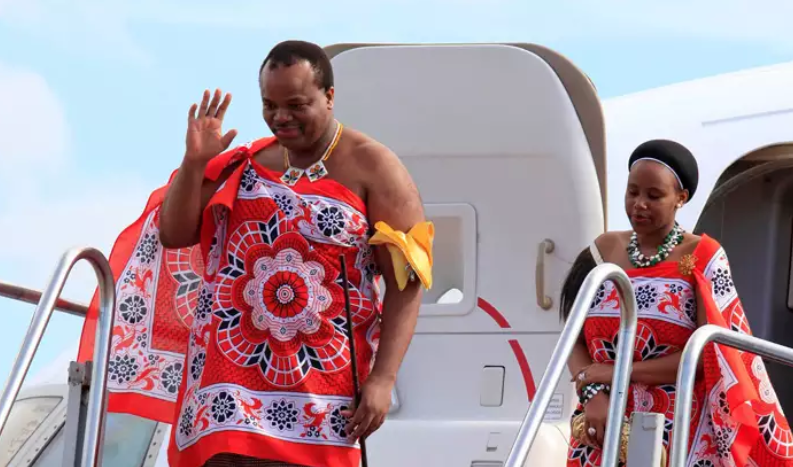 Punya 15 Istri Raja Negara Miskin Afrika Borong 19 Rolls Punya 15 Istri Raja Negara Miskin Afrika Borong 19 Rolls