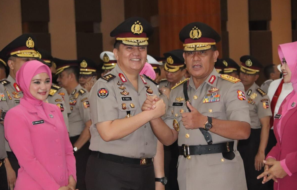 Polisi Pamer Hidup Mewah di Sosmed Bisa Dipenjara, Jabatan Dicopot Polisi Pamer Hidup Mewah di Sosmed Bisa Dipenjara, Jabatan Dicopot