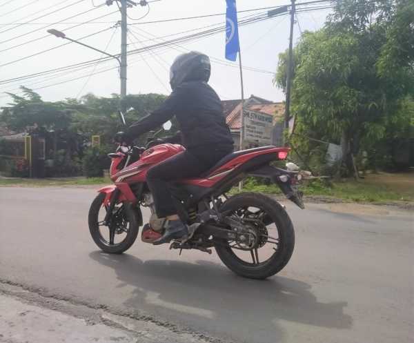 Tips Newbie Belajar Naik Motor Kopling Tips Newbie Belajar Naik Motor Kopling