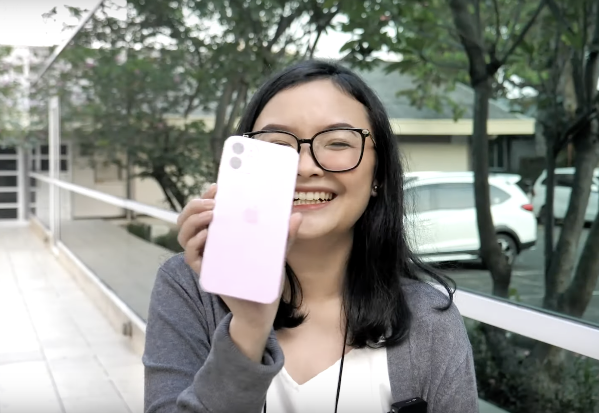 Video: Begini Tampang iPhone 13 | Rangkuman Spesifikasinya Video: Begini Tampang iPhone 13 | Rangkuman Spesifikasinya