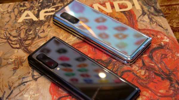 Samsung Masih Malu-malu Ungkap Galaxy Fold Jilid 2 Samsung Masih Malu-malu Ungkap Galaxy Fold Jilid 2