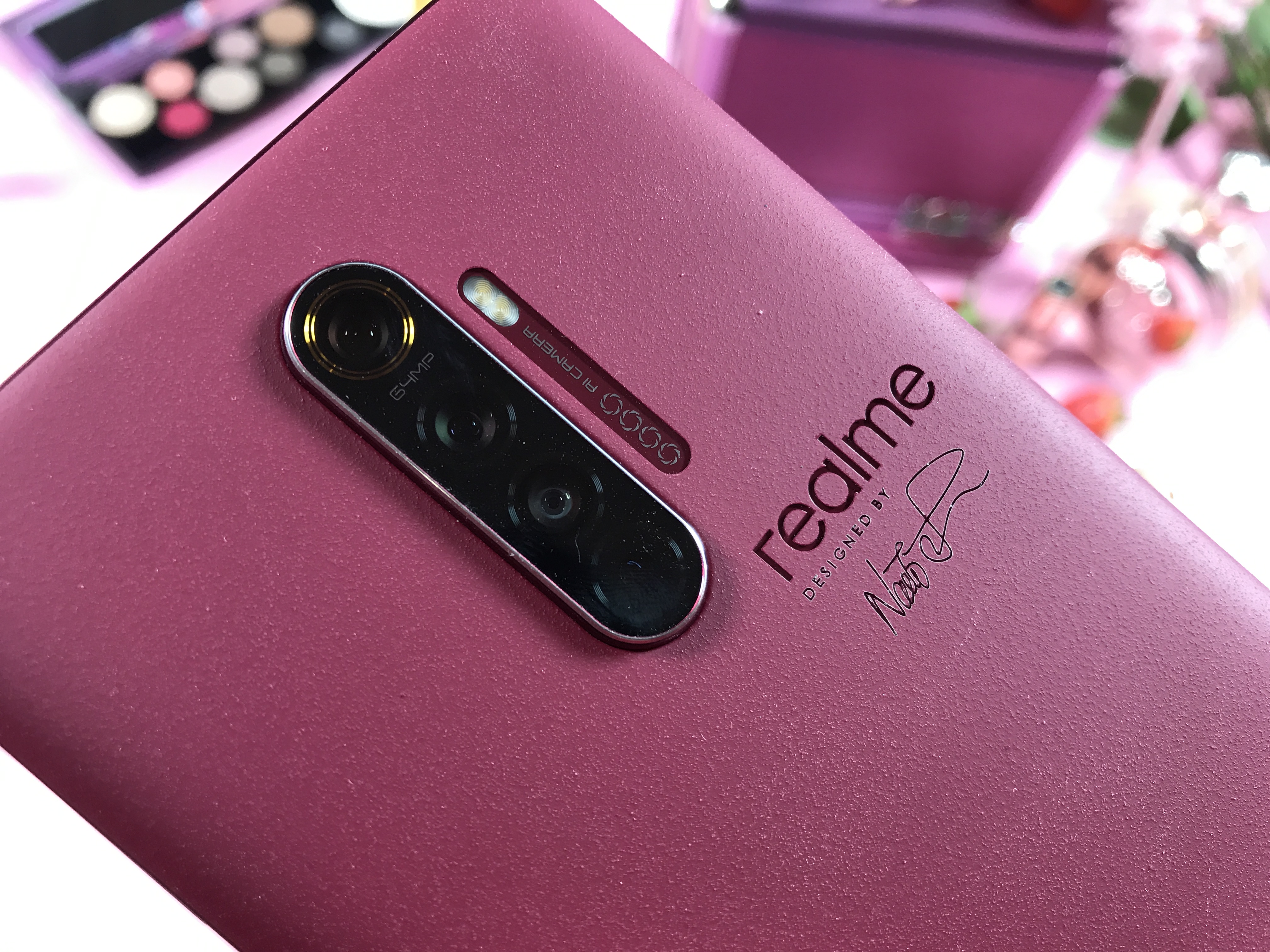 Realme X3 SuperZoom 60X Bakal Rilis di Indonesia? Realme X3 SuperZoom 60X Bakal Rilis di Indonesia?