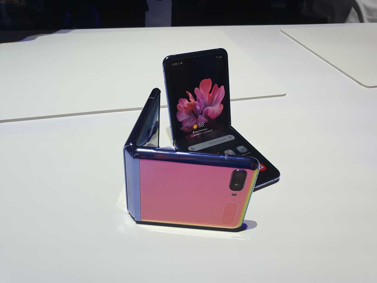 Desain Samsung Galaxy Z Flip3 Bocor, Begini Tampilannya Desain Samsung Galaxy Z Flip3 Bocor, Begini Tampilannya