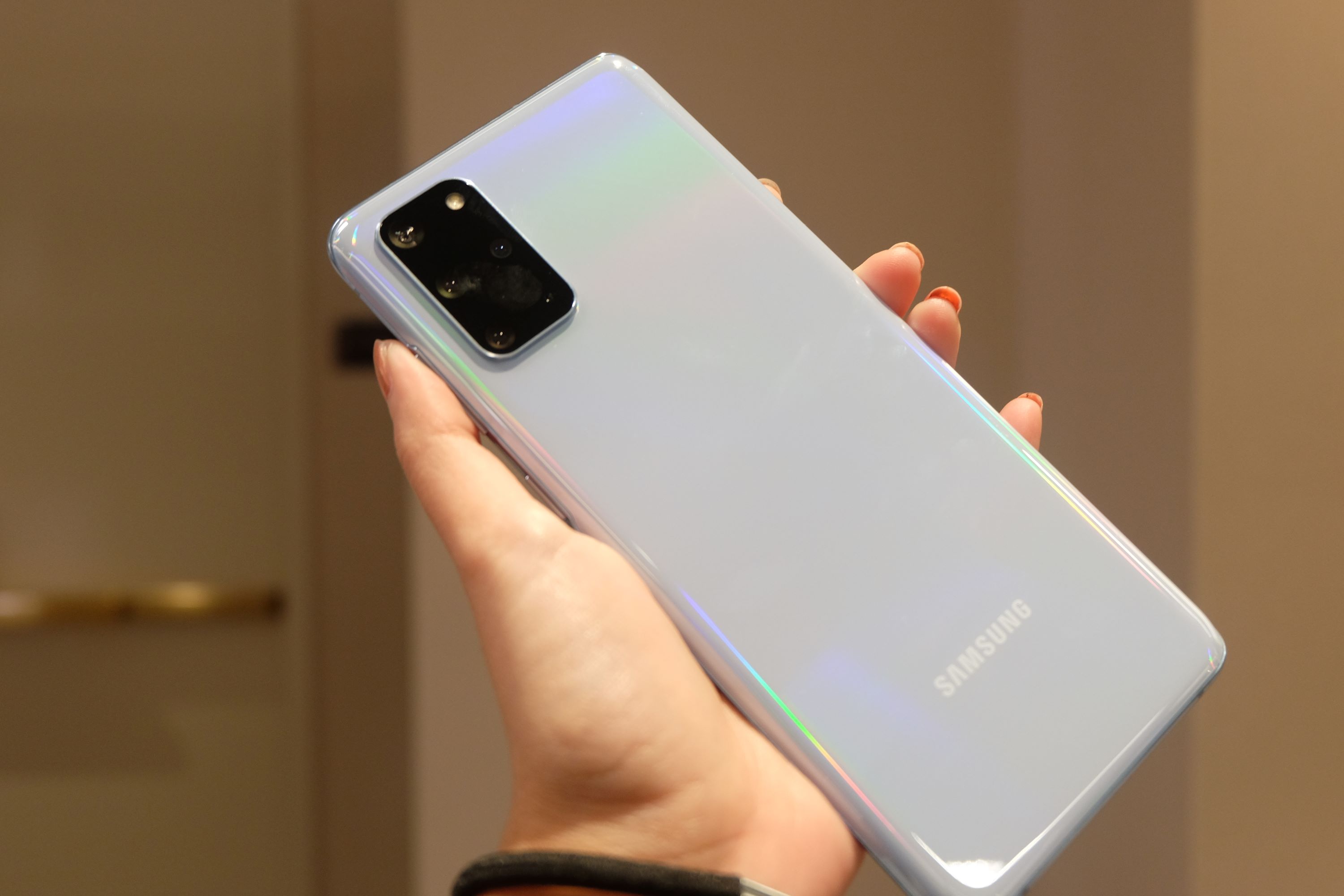 Usai Ejek Apple, Samsung Ikutan Singkirkan Kepala Charger untuk Trio Galaxy S21 Usai Ejek Apple, Samsung Ikutan Singkirkan Kepala Charger untuk Trio Galaxy S21