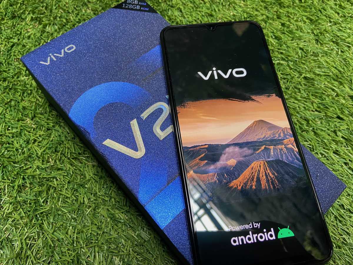 Vivo v29e обзоры. Vivo v23 5g. Vivo v23e 8/128gb. Виво в 29 е. Vivo v23 чехол.