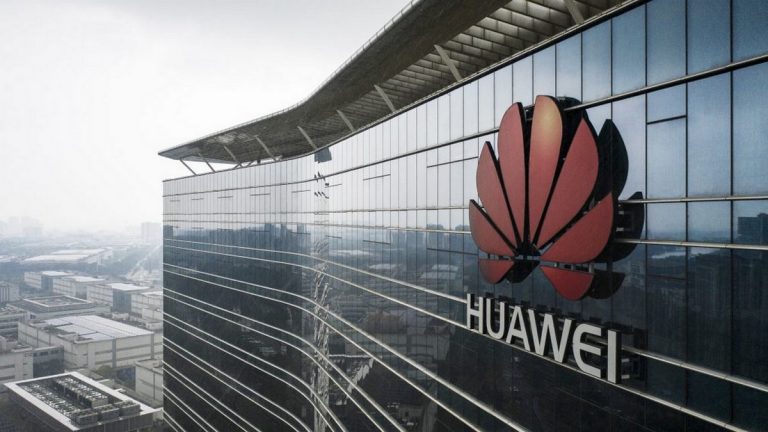 Huawei Pangkas Produksi Smartphone Sampai 60 Persen