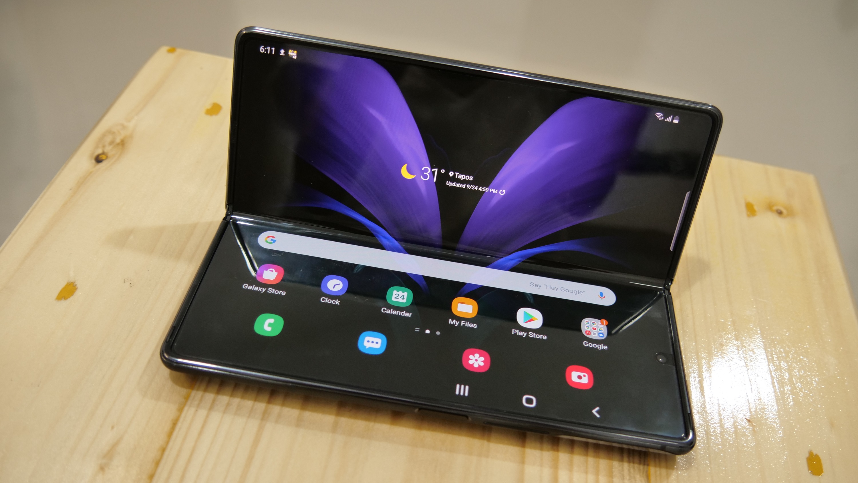 Samsung Siapkan Tablet Lipat Tiga, Meluncur Tahun Depan?