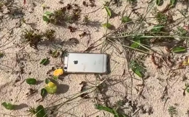 iPhone 6s Jatuh dari Jendela Pesawat, Ini yang Terjadi iPhone 6s Jatuh dari Jendela Pesawat, Ini yang Terjadi