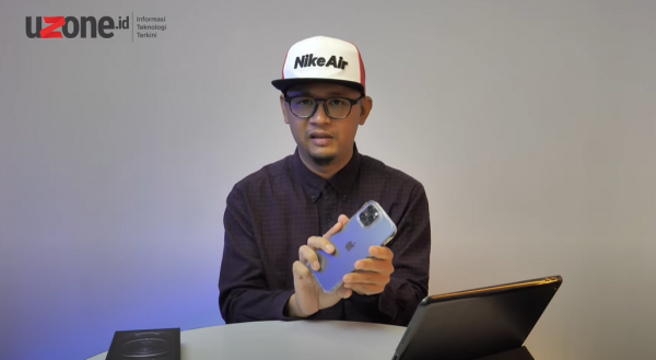 iPhone Tanpa Port Itu <i>Nyusahin</i> Gak Sih? iPhone Tanpa Port Itu <i>Nyusahin</i> Gak Sih?