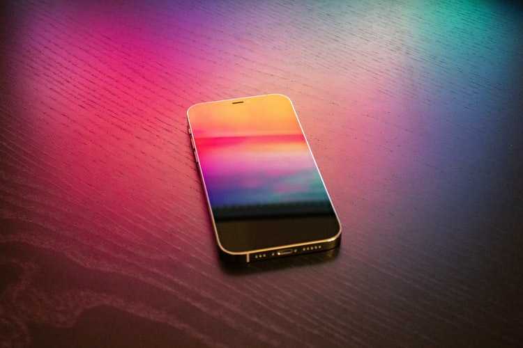 Samsung Mulai Garap Layar 120Hz untuk iPhone 13 Samsung Mulai Garap Layar 120Hz untuk iPhone 13