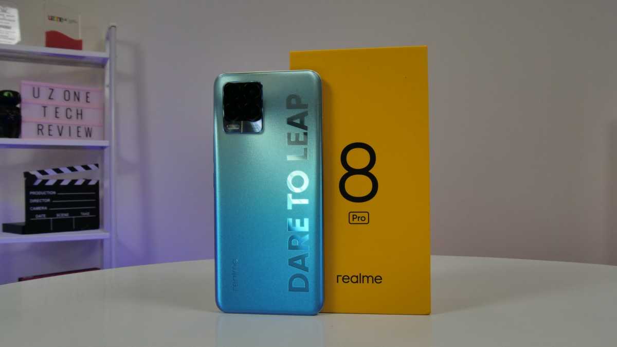 Realme 8 Pro комплектация