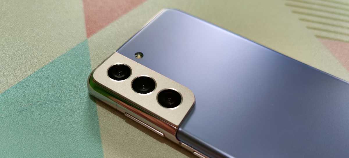 Fitur-fitur di Samsung Galaxy S21+ 5G yang Gak Bikin Kamu Ribet Fitur-fitur di Samsung Galaxy S21+ 5G yang Gak Bikin Kamu Ribet