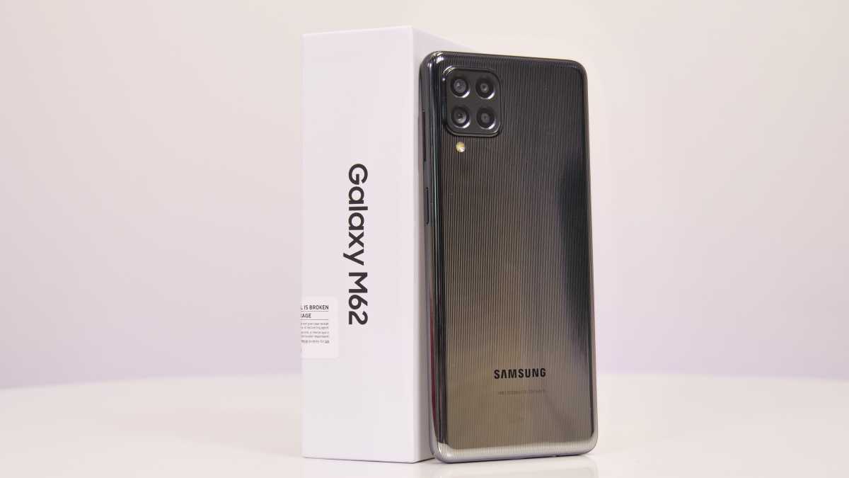 FOTO: Samsung Galaxy M62 Pakai Baterai 7.000 mAh dan NFC FOTO: Samsung Galaxy M62 Pakai Baterai 7.000 mAh dan NFC