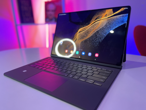 Review Samsung Galaxy Tab S8 Ultra 5G: Gede dan <i>Gokil!</i> Review Samsung Galaxy Tab S8 Ultra 5G: Gede dan <i>Gokil!</i>