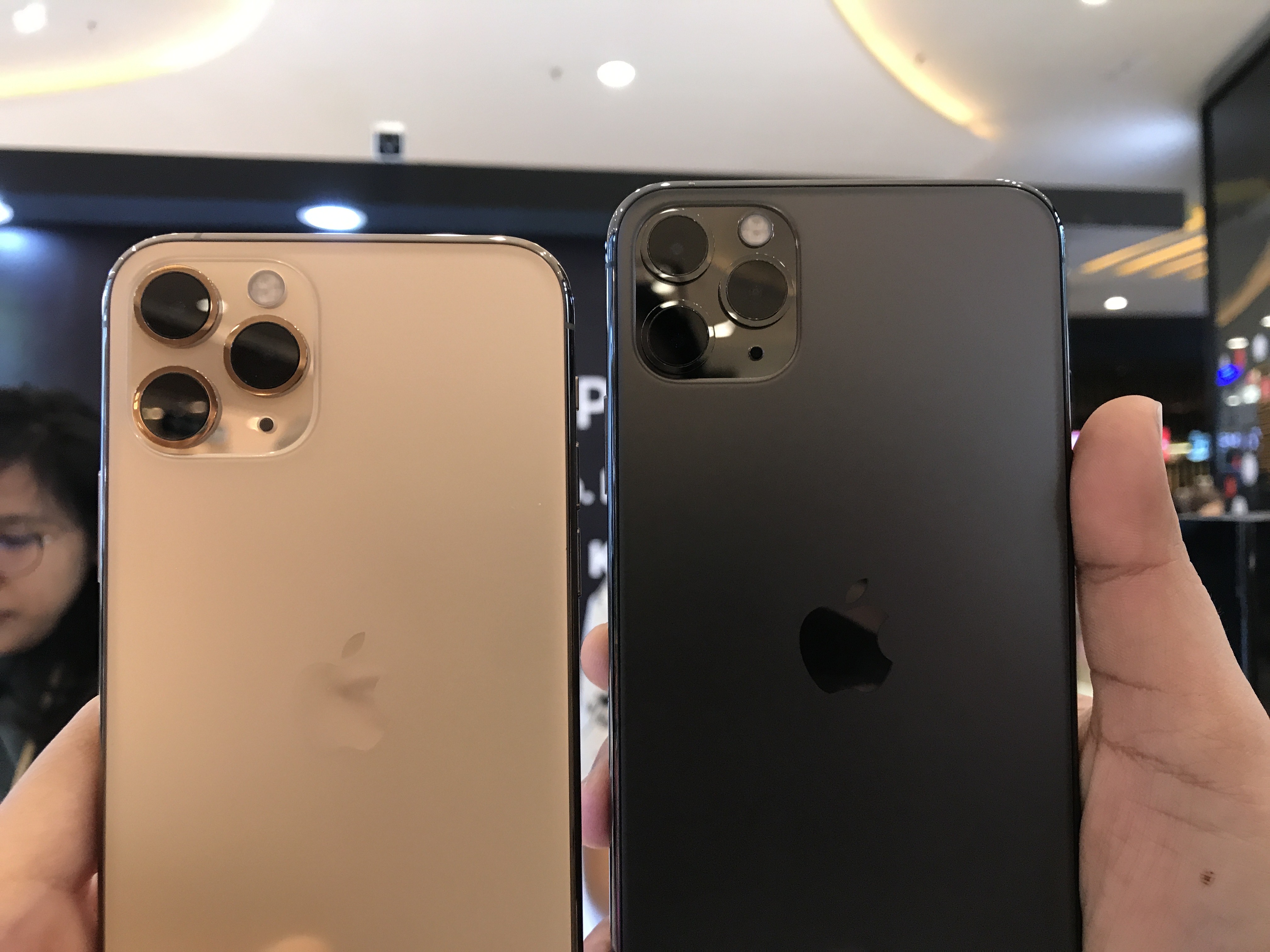 Butuh Berapa Lama Orang Indonesia Bekerja untuk Bisa Beli iPhone 11? Butuh Berapa Lama Orang Indonesia Bekerja untuk Bisa Beli iPhone 11?