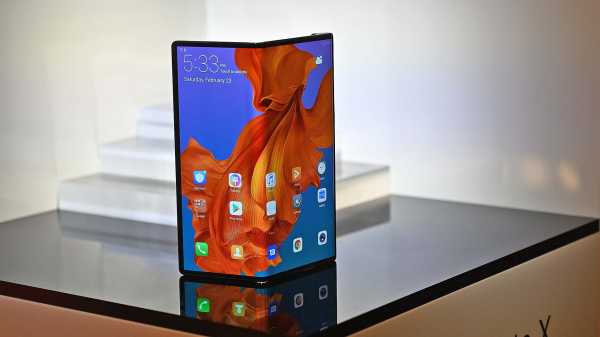 Akhirnya Ponsel Lipat Huawei Diluncurkan, Gak Pakai Android? Akhirnya Ponsel Lipat Huawei Diluncurkan, Gak Pakai Android?