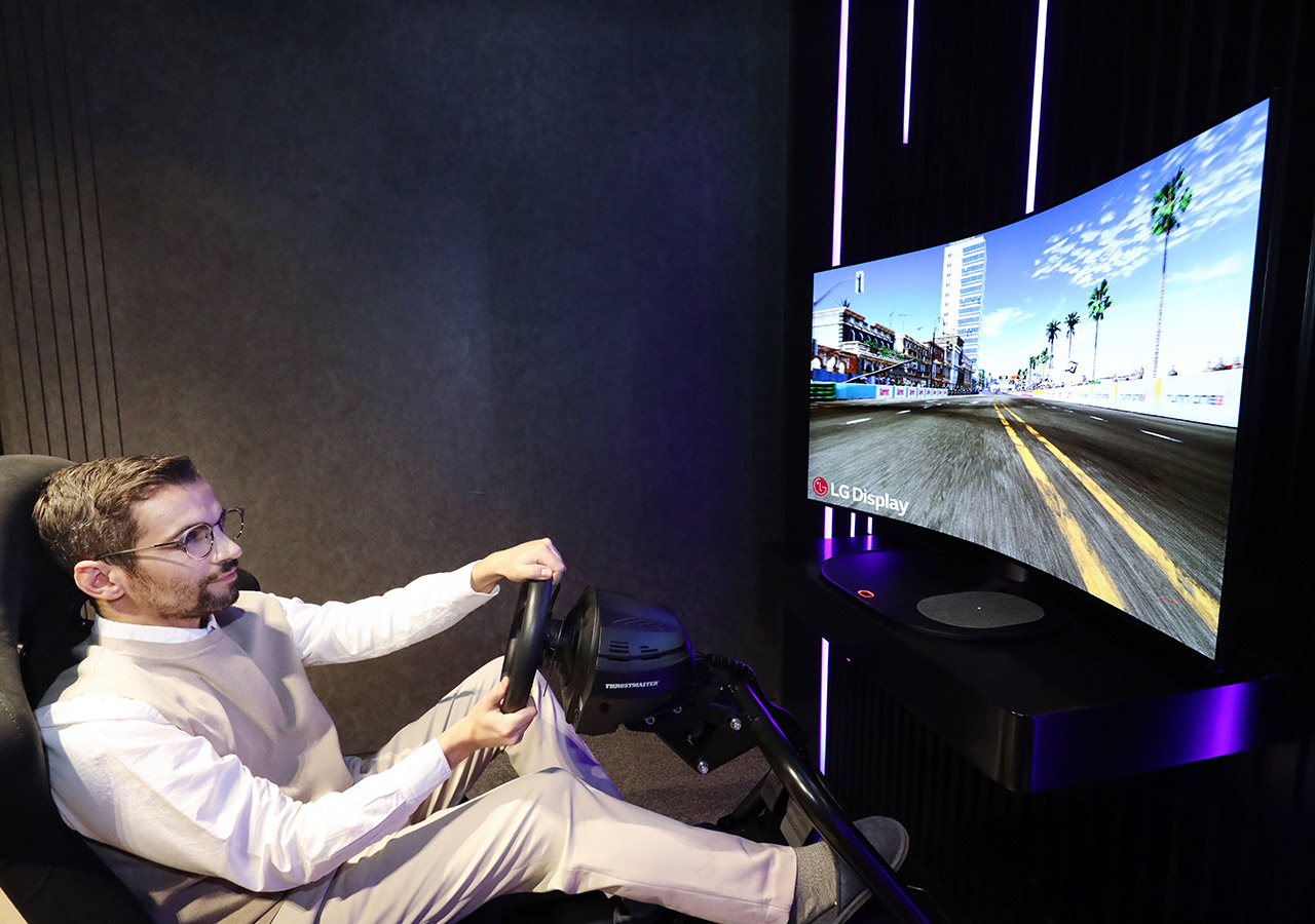 LG Bakal Pamer Monitor Lengkung 48 Inci, Bahagiakan Gamers LG Bakal Pamer Monitor Lengkung 48 Inci, Bahagiakan Gamers