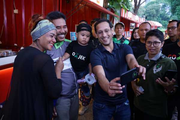 Nadiem Makarim Ditunjuk jadi Menteri Pendidikan dan Kebudayaan Nadiem Makarim Ditunjuk jadi Menteri Pendidikan dan Kebudayaan