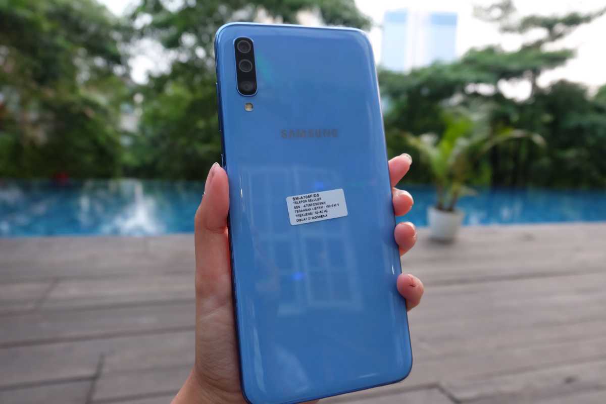 Samsung a70 Blue