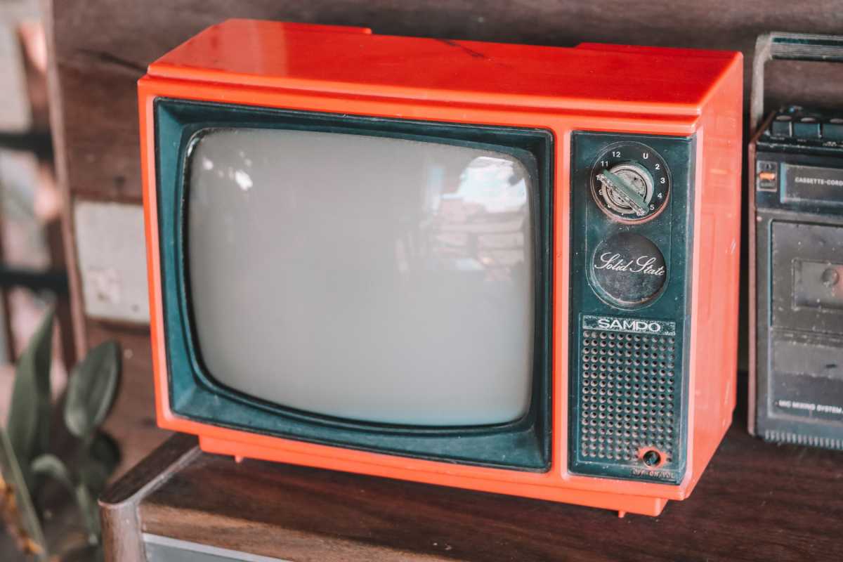 Indonesia Beralih ke TV Digital Mulai Agustus, Apa Bedanya dengan TV Analog? Indonesia Beralih ke TV Digital Mulai Agustus, Apa Bedanya dengan TV Analog?