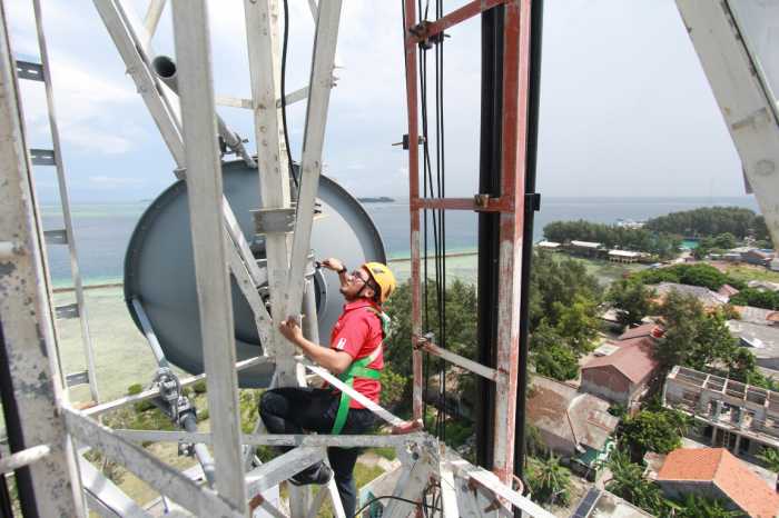 3 Operator Seluler Lulus Tahapan Evaluasi Lelang Pita Frekuensi 2,3 GHz 3 Operator Seluler Lulus Tahapan Evaluasi Lelang Pita Frekuensi 2,3 GHz