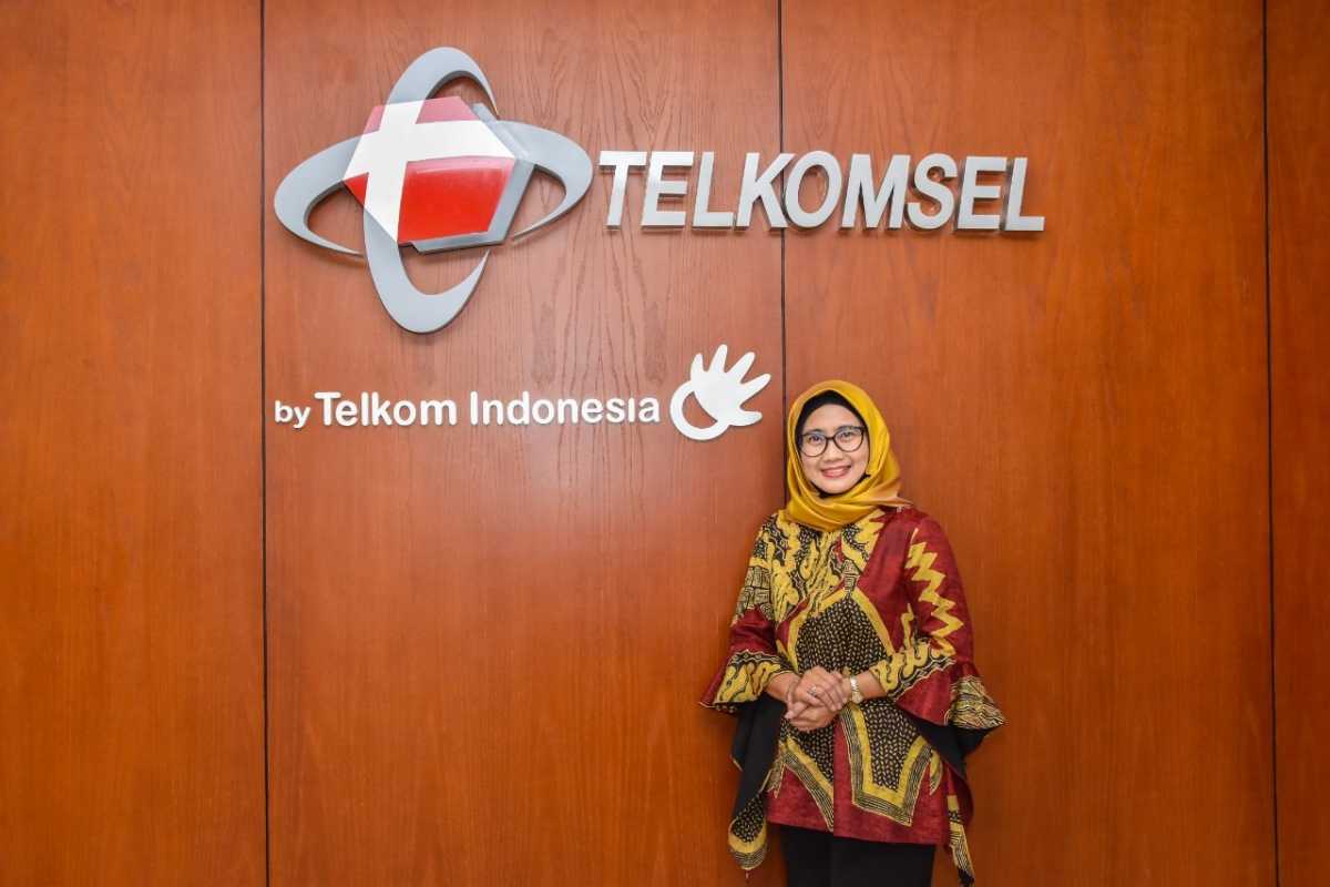 Sah! Wanita ini jadi Direktur Utama Telkomsel - Uzone