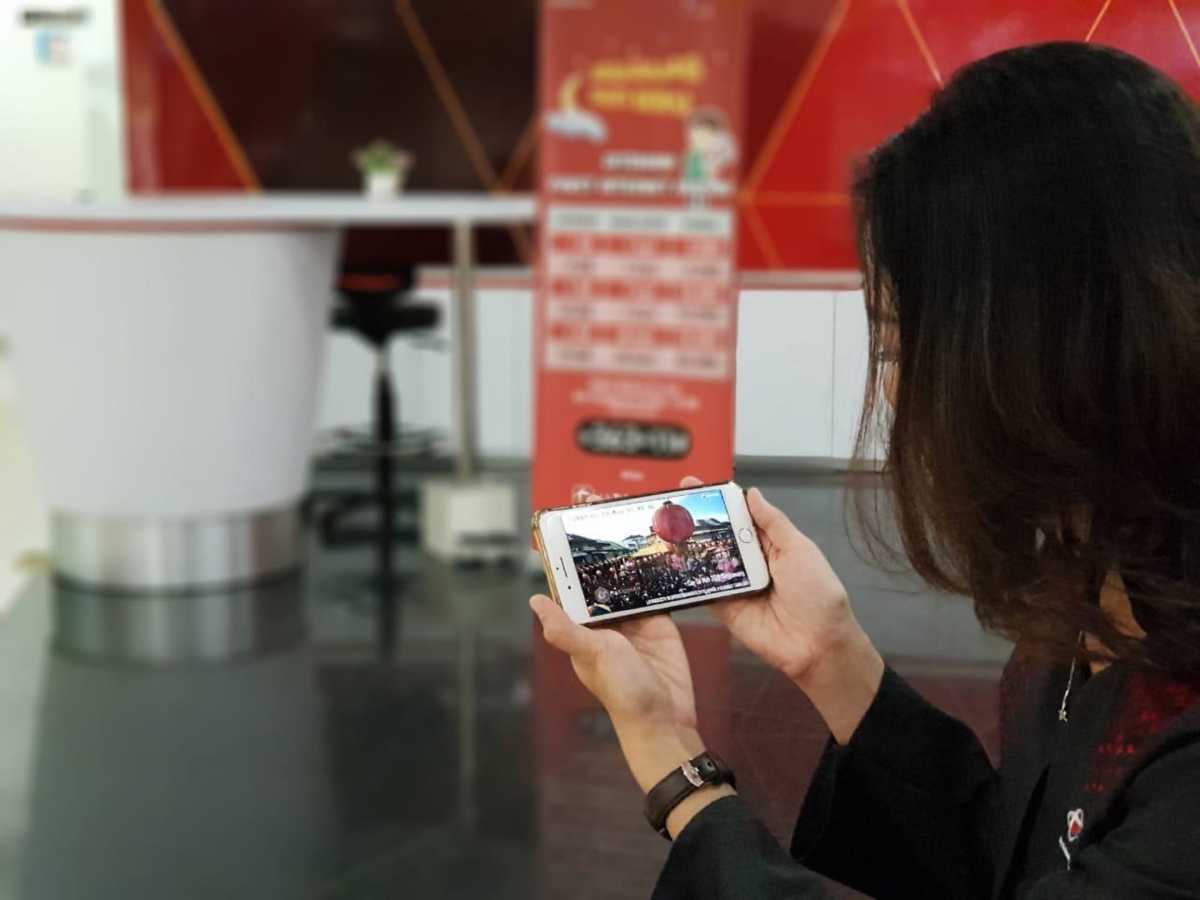 Nonton Festival Cap Go Meh Cuma di Ponsel Kamu Nonton Festival Cap Go Meh Cuma di Ponsel Kamu