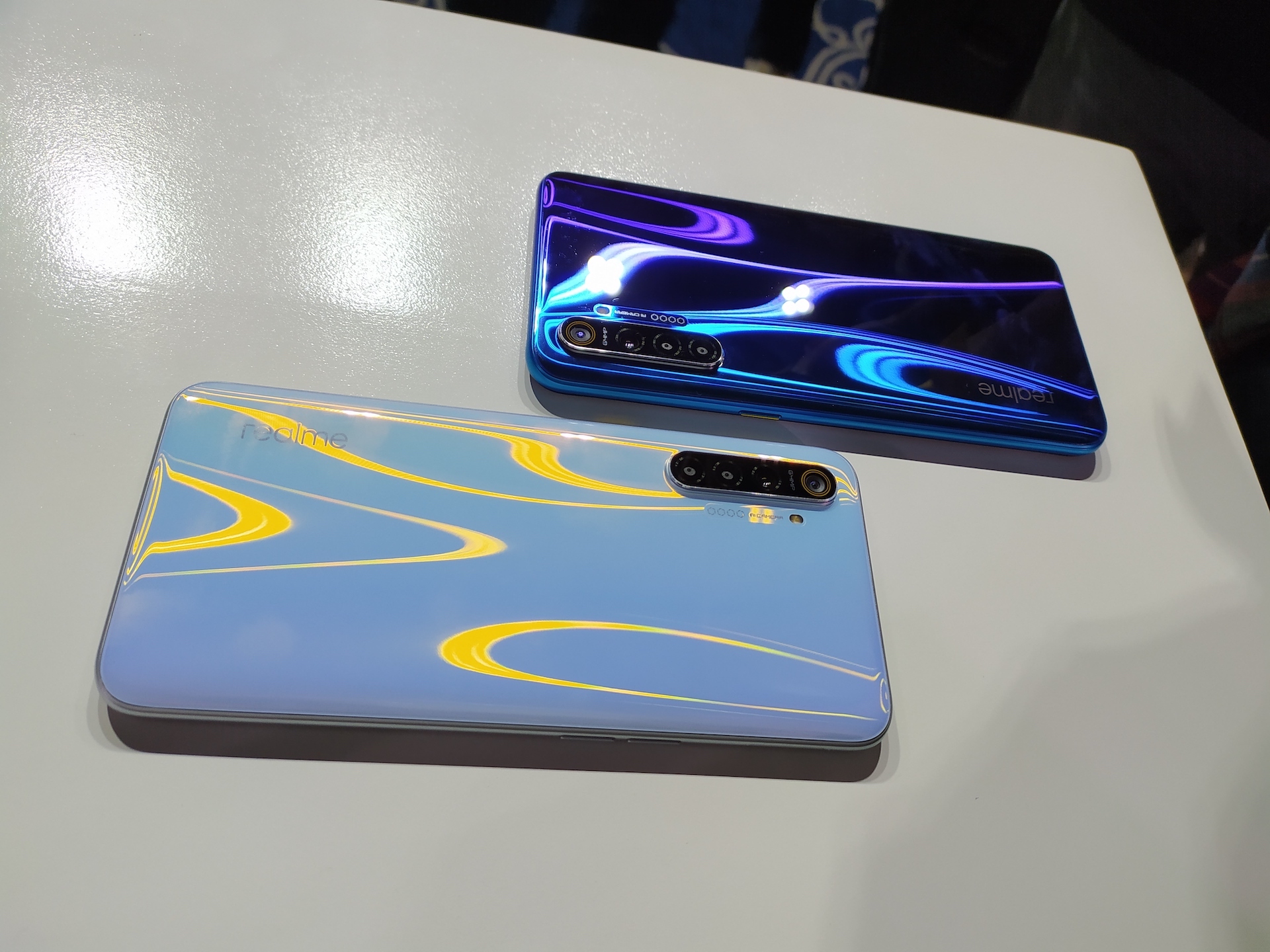 Realme <i>Ngebet</i> Jual Ponsel 5G di 2020, Mubazir Gak? Realme <i>Ngebet</i> Jual Ponsel 5G di 2020, Mubazir Gak?