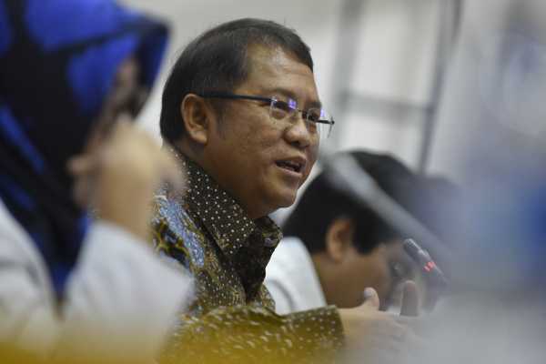 Jelang Pensiun, Menkominfo Sahkan Aturan Pemblokiran Ponsel BM Jelang Pensiun, Menkominfo Sahkan Aturan Pemblokiran Ponsel BM