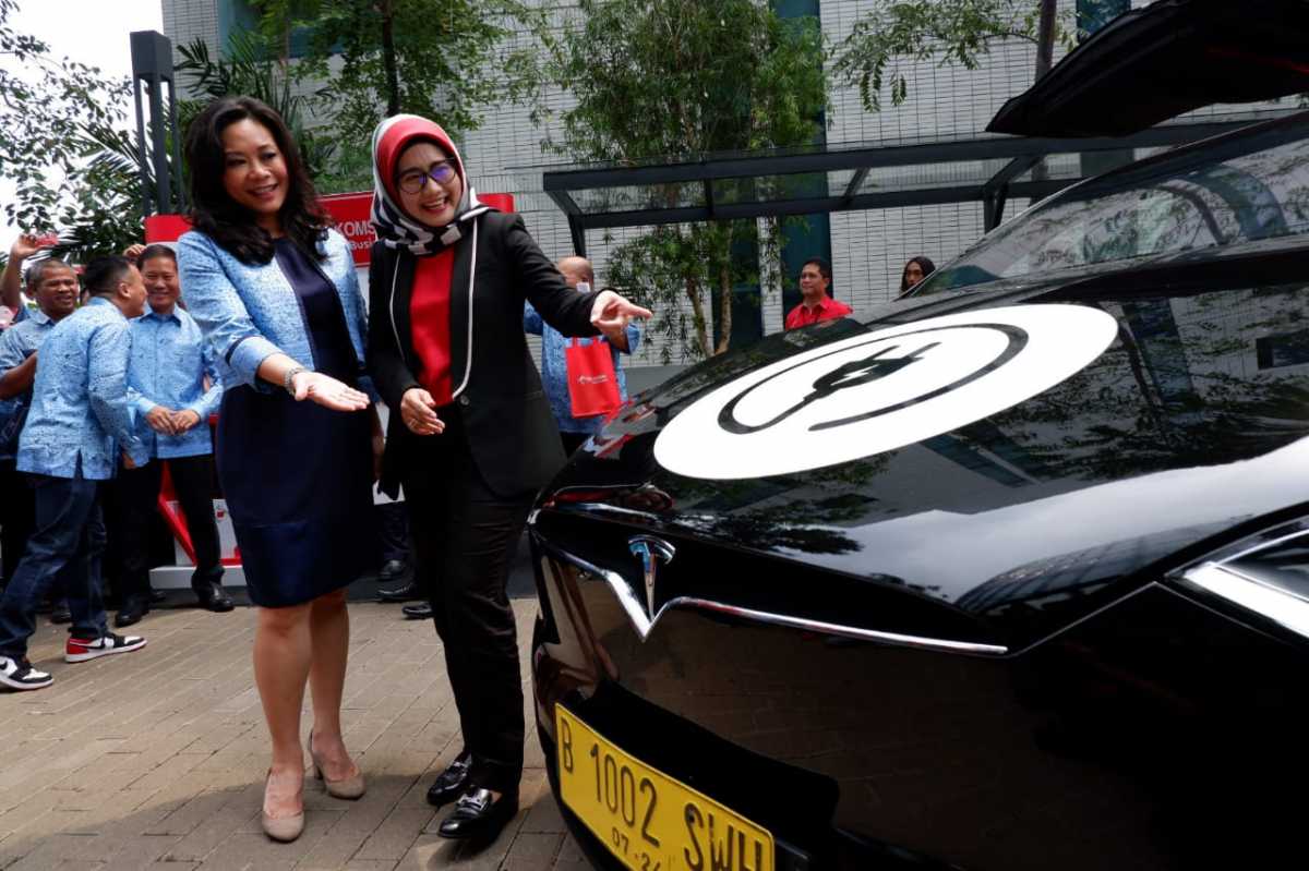 Telkomsel Bekali Bluebird dengan IoT Agar Taksi Makin Digital Telkomsel Bekali Bluebird dengan IoT Agar Taksi Makin Digital