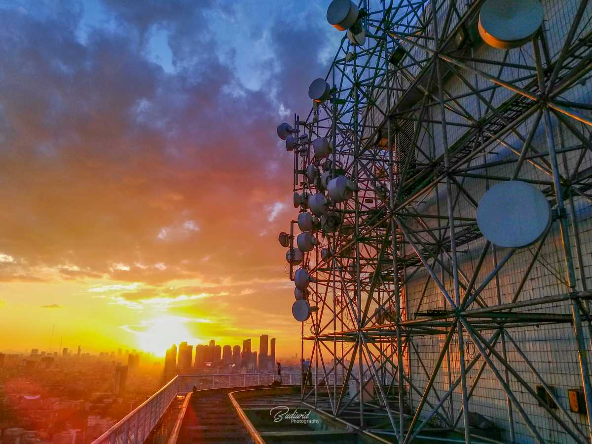 Indosat Turut Pulihkan Sinyal dan Sediakan Mobil Klinik di Lokasi Gempa Sulbar Indosat Turut Pulihkan Sinyal dan Sediakan Mobil Klinik di Lokasi Gempa Sulbar