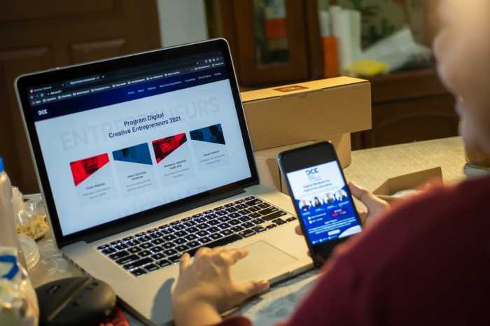 Telkomsel DCE 2021 Perkuat Kapabilitas dan Kompetensi Digital UKM Lokal Kreatif Telkomsel DCE 2021 Perkuat Kapabilitas dan Kompetensi Digital UKM Lokal Kreatif