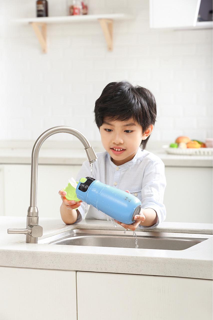 Jangankan Ponsel, Hari Gini Botol Minum Aja Bisa Diajak Ngobrol Jangankan Ponsel, Hari Gini Botol Minum Aja Bisa Diajak Ngobrol