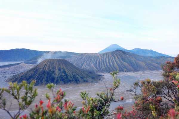 <i>Travel+Leisure</i> Rilis Daftar Pulau Terbaik di Dunia, 3 Pulau di Indonesia Ini Menempati Peringkat Teratas <i>Travel+Leisure</i> Rilis Daftar Pulau Terbaik di Dunia, 3 Pulau di Indonesia Ini Menempati Peringkat Teratas