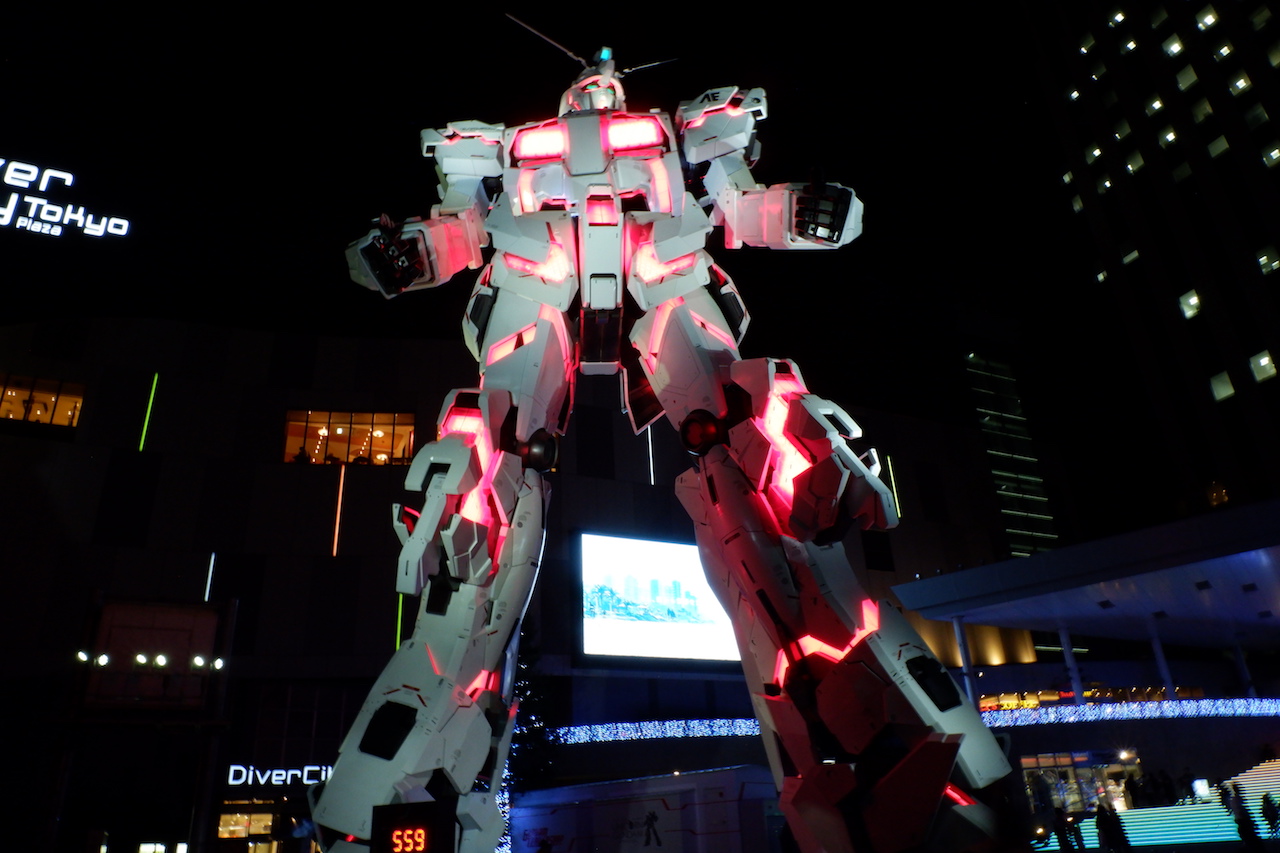 Terkesima dengan Gundam Unicorn Raksasa  di Odaiba