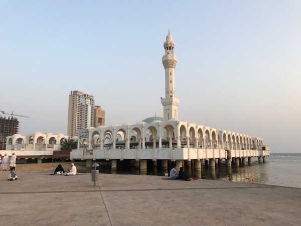 Satu Senja di Masjid Terapung Satu Senja di Masjid Terapung