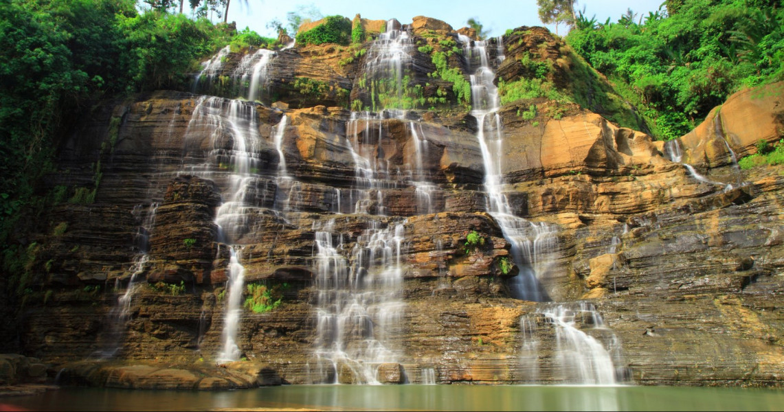 5 Rekomendasi Wisata Curug di Sukabumi, Wajib ke Sini Saat Akhir Pekan 5 Rekomendasi Wisata Curug di Sukabumi, Wajib ke Sini Saat Akhir Pekan